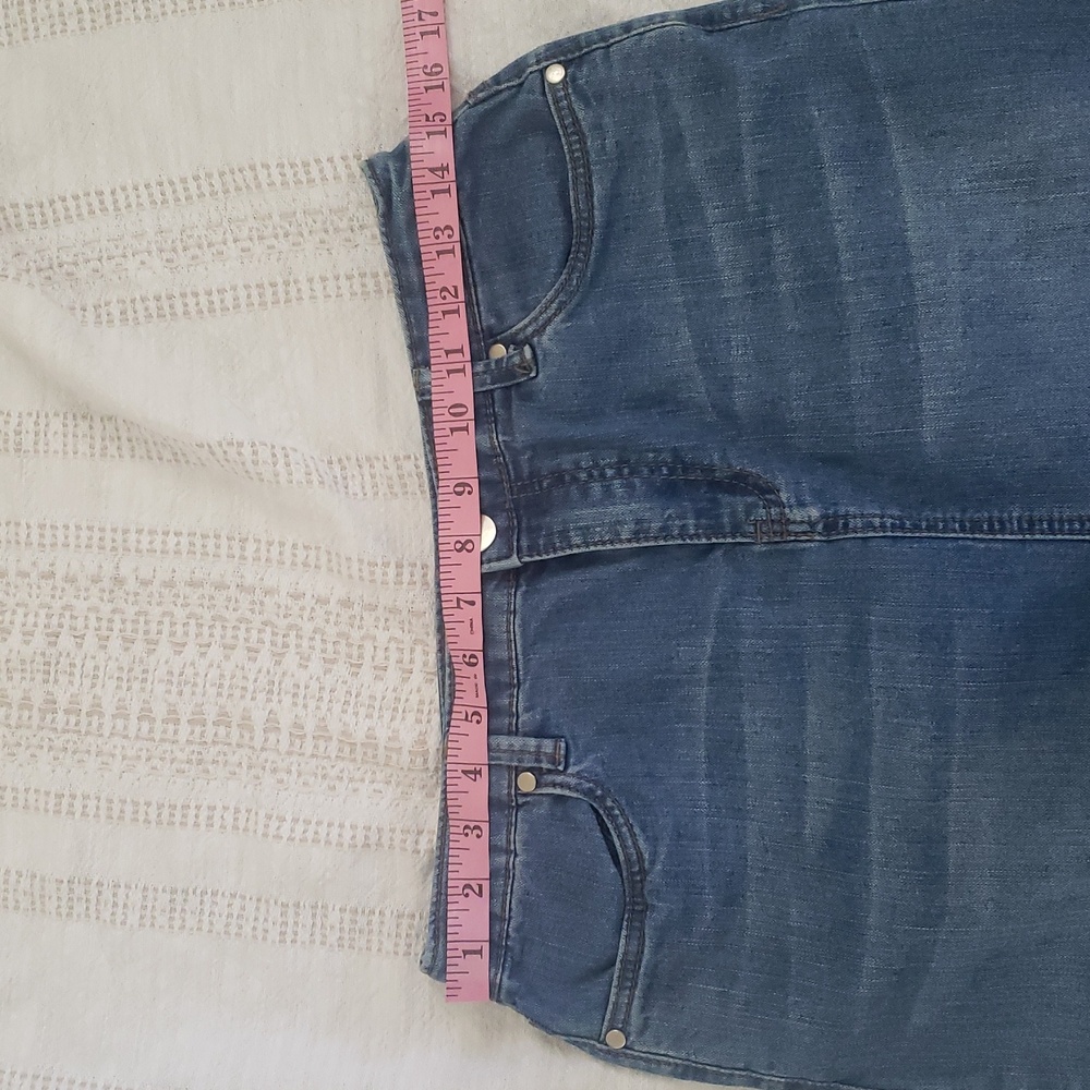 Embroidered Denim Skirt Size 4 - Picture 6 of 11